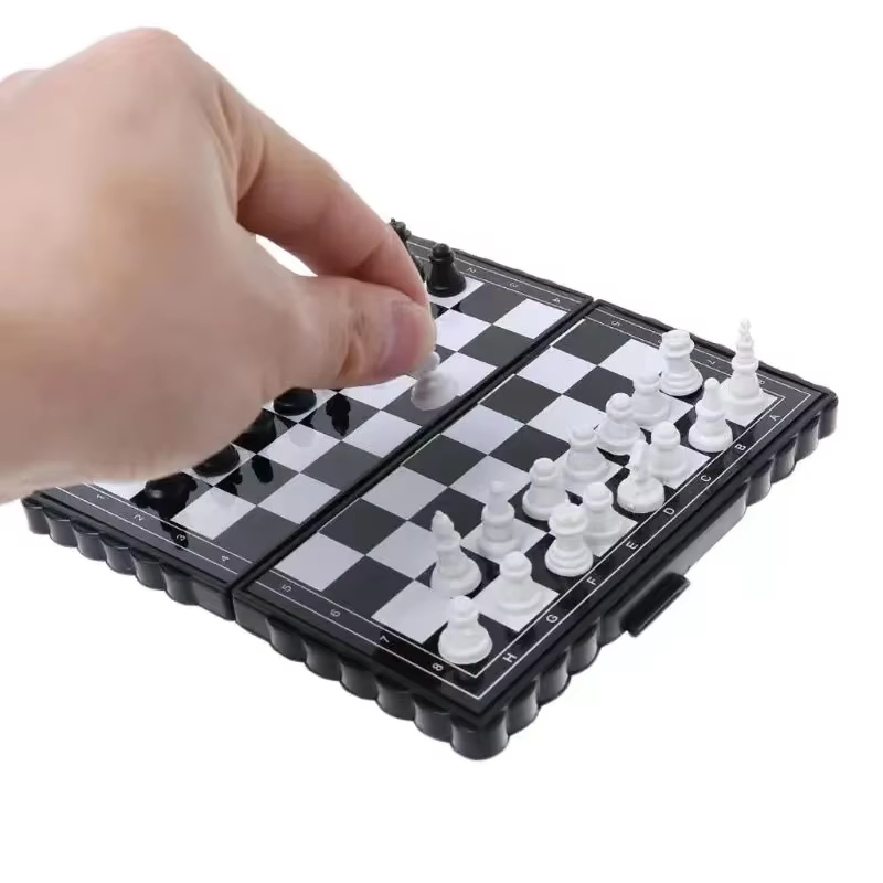 Chess Set  Mini Magnetic  Fold - огляд і ціна Kids Outdoor Toys B&Q